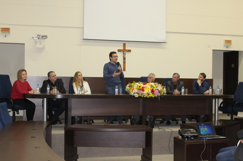 Janaina Possamai - Arquivo - Apresentação do Cimvi Ambiental na Câmara de Vereadores de Indaial
