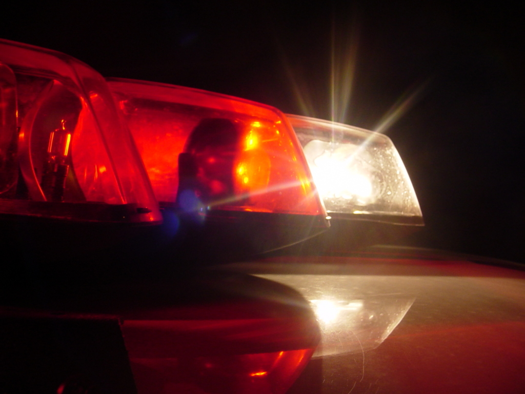 Polícia encontra faca em veículo, em Pinhalzinho