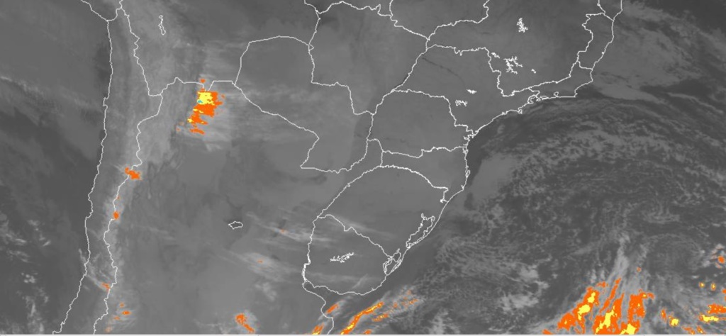 Cidades de SC têm temperaturas negativas e geada nesta segunda-feira