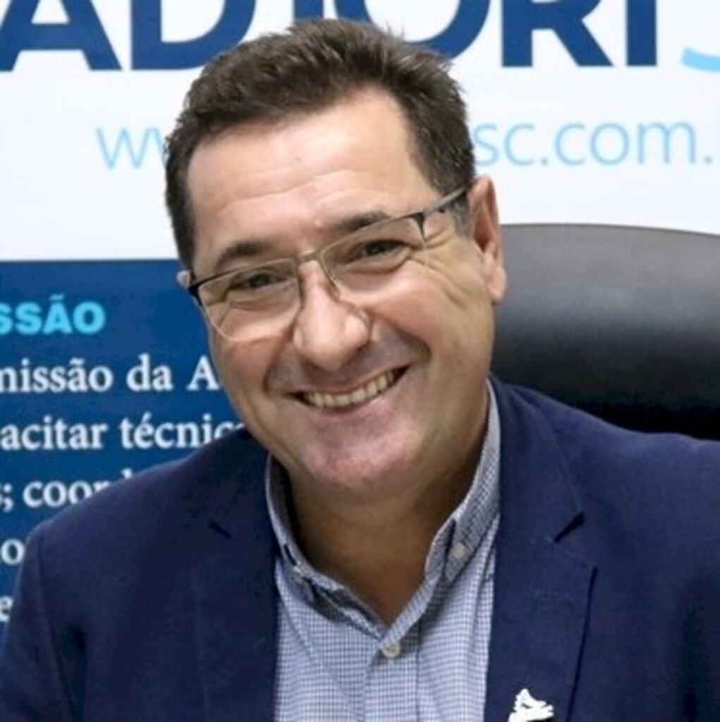  - José Roberto Deschamps, presidente da Associação dos Jornais do Interior de Santa Catarina (Adjori/SC)