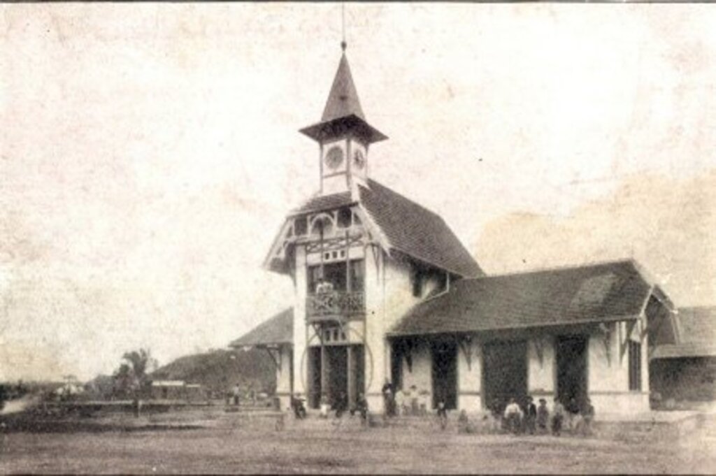 Estações Ferroviárias - 