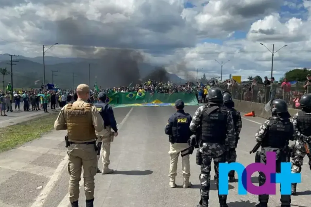 PF cumpre 15 mandados em SC, contra manifestantes que bloquearam rodovias