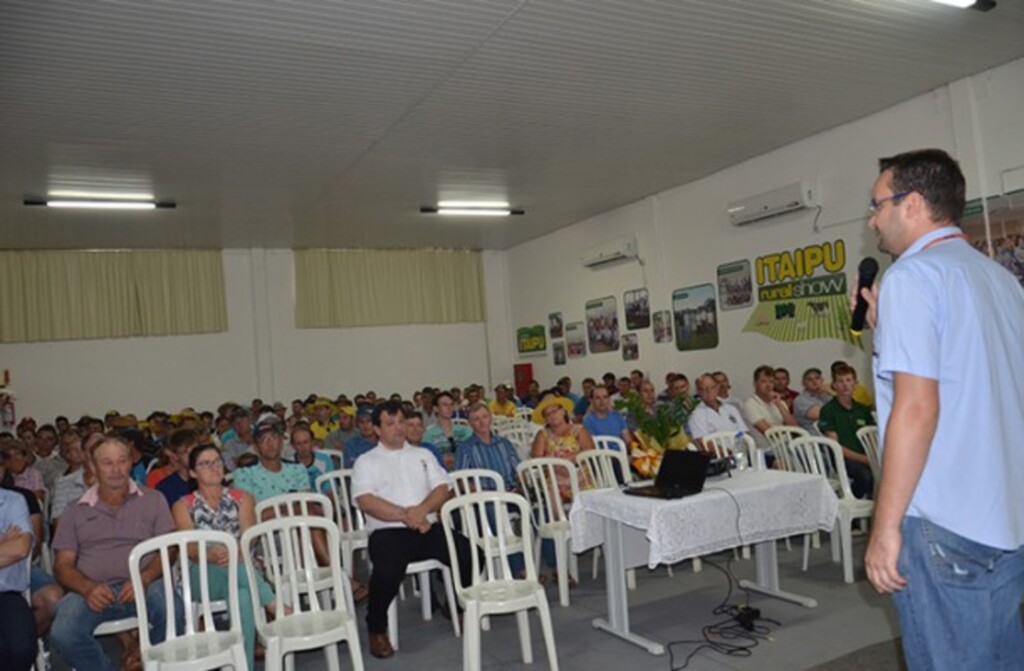 Itaipu Rural Show tem Seminário de Avicultura