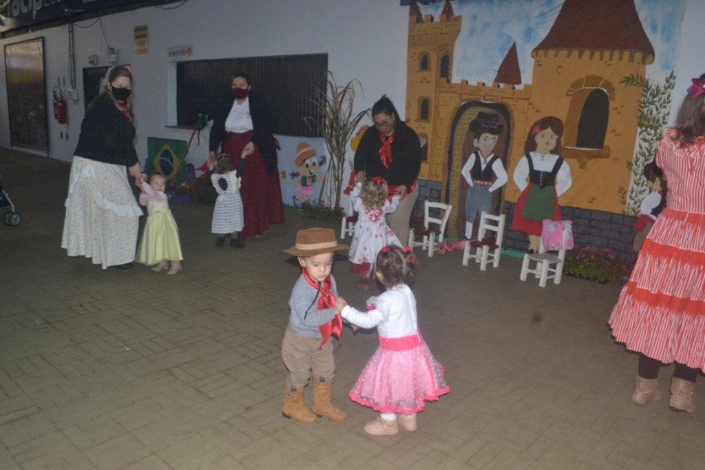 Dia cultural é promovido no CEIM Gente Feliz João Eichelberger em Pinhalzinho