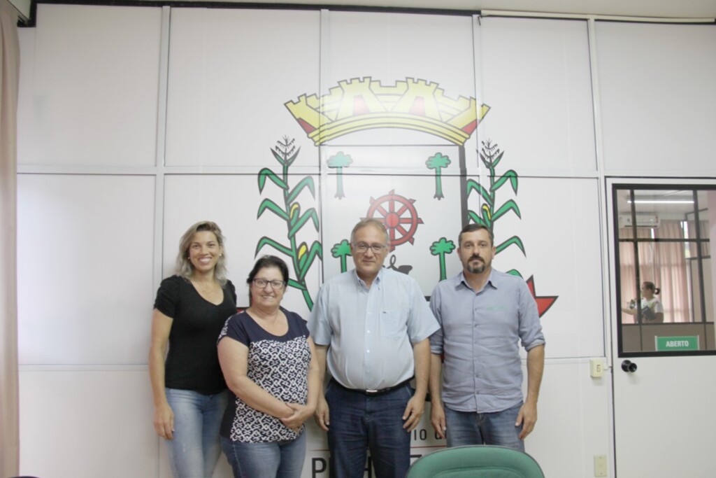Equipe da Educação avalia início do ano letivo