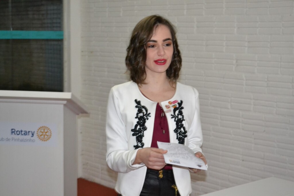 Rodrigo Kroth/IMP - Jaíne Demartini é a nova presidente do Rotarct Club de Pinhalzinho, para a Gestão 2016/2017