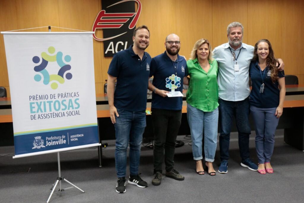 Prefeitura entrega Prêmio de Práticas Exitosas para servidores da Assistência Social