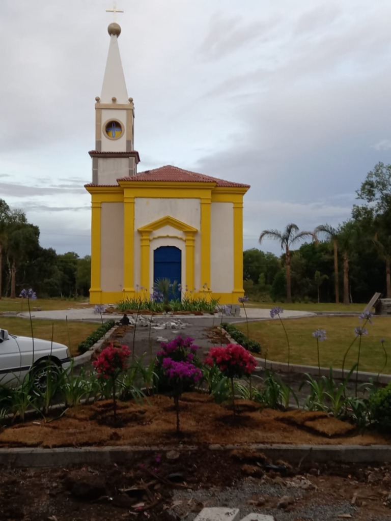 Família de colonizadores entrega nova Igreja e Salão Comunitário de Santa Lúcia em Celso Ramos