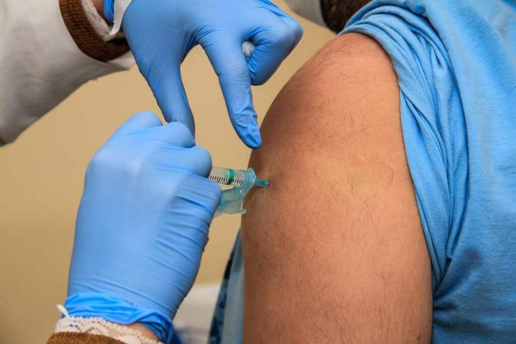 Ascom Pelotas - Especial DP - Segunda dose de reforço dos imunizantes contra o coronavírus está disponível para pessoas com 18 anos ou mais