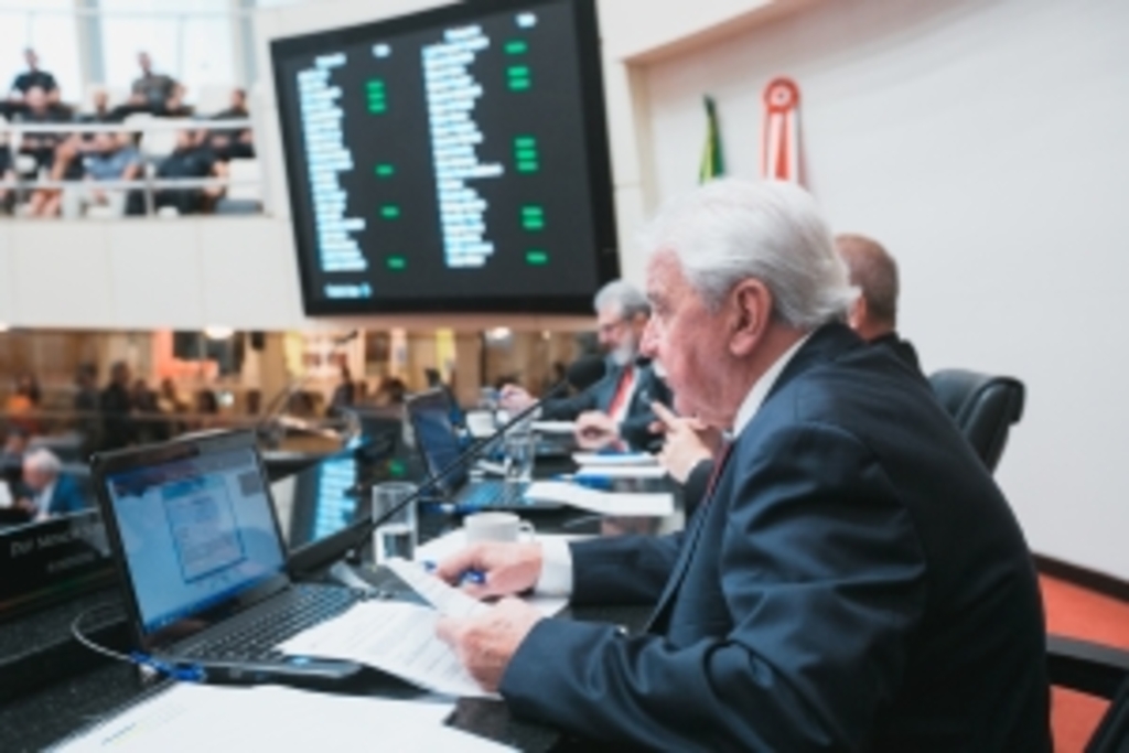 Bruno Collaço / Agência AL - O presidente da Alesc, deputado Moacir Sopelsa (MDB), durante a votação de projetos, na tarde desta quarta-feira (14)