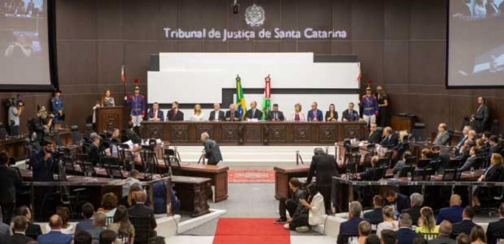 Candidatas e candidatos eleitos em Santa Catarina são diplomados