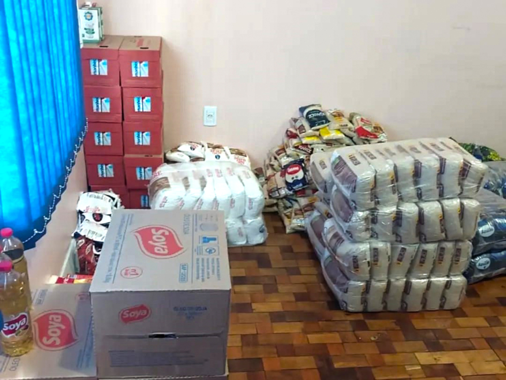 Natal Coopercampos arrecada alimentos entregues na Secretaria de Assistência Social do de Capinzal