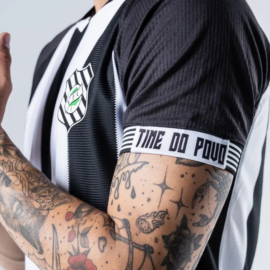  - Camisa número 1 do Figueirense para a temporada 2023 — Foto: Divulgação/Figueirense