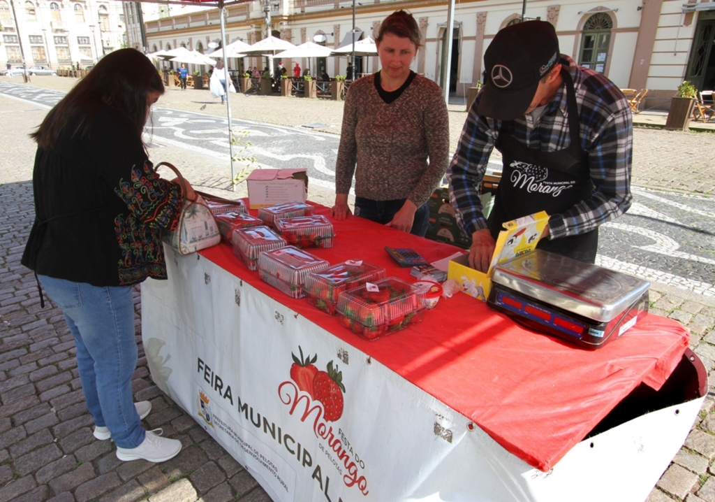 6ª Feira do Morango ganha mais 16 dias