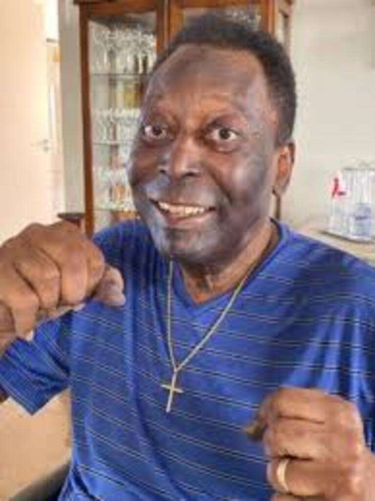 Família de Pelé agradece profissionais que cuidam do pai em hospital