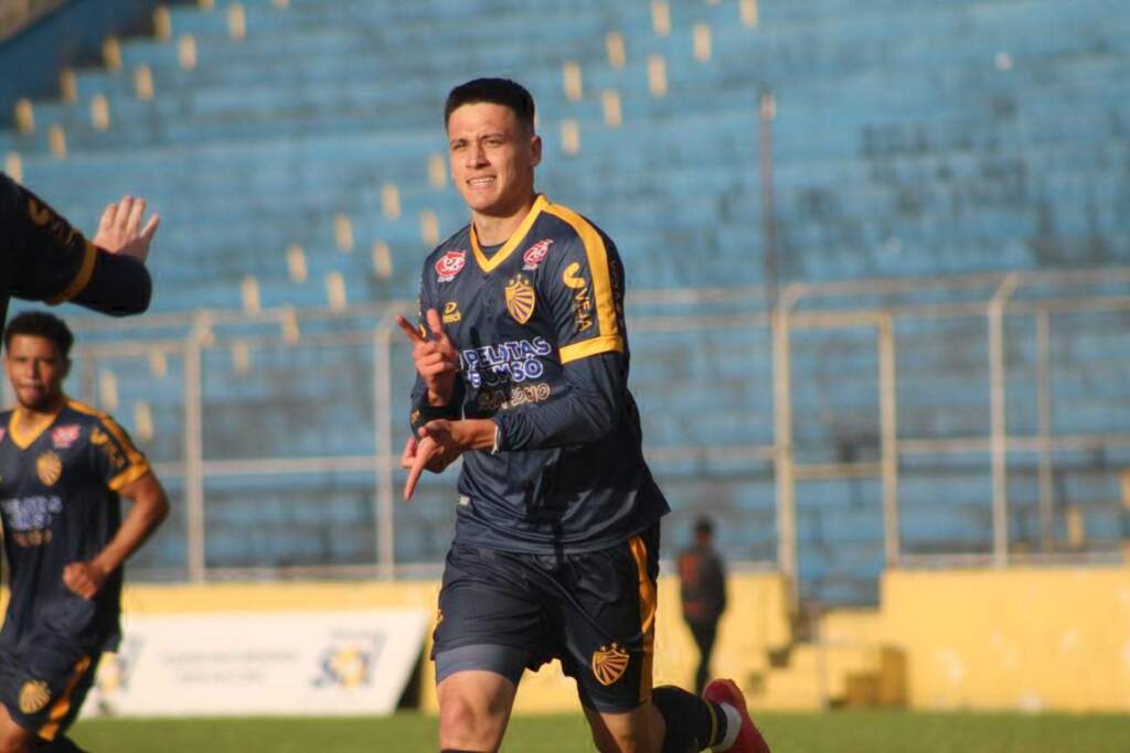 (Foto: Luas Canez - AI ECP) - Artilheiro do time na Copinha, Vinicius Spaniol assinou contrato com o Inter-SM; Leocir gostaria de contar novamente com o jogador