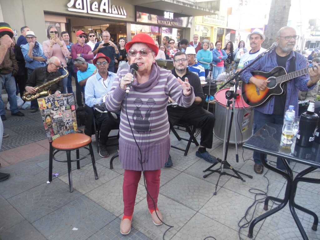 Arquivo pessoal de Sonia Porto - Especial DP - Cantora é voz conhecida do samba e do choro em Pelotas