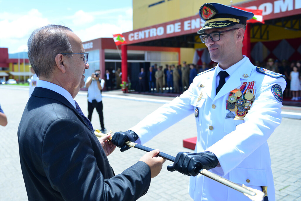 Governador participa da solenidade de passagem do comando-geral do Corpo de Bombeiros Militar