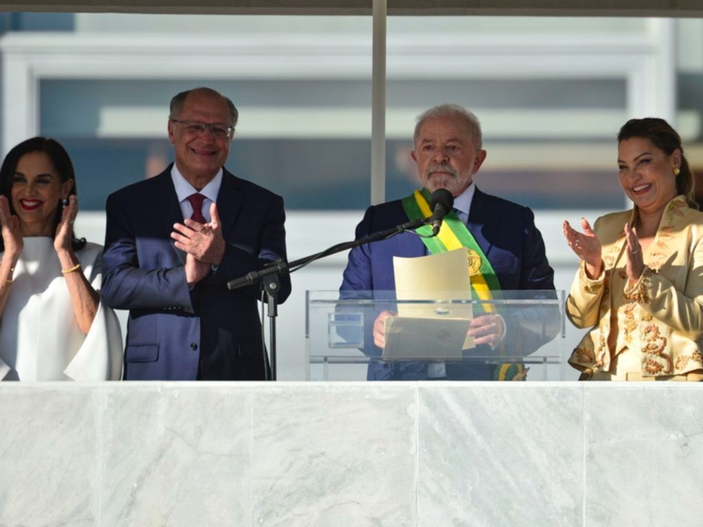 Em discurso de posse, no Congresso, Lula destaca combate à fome e respeito à democracia