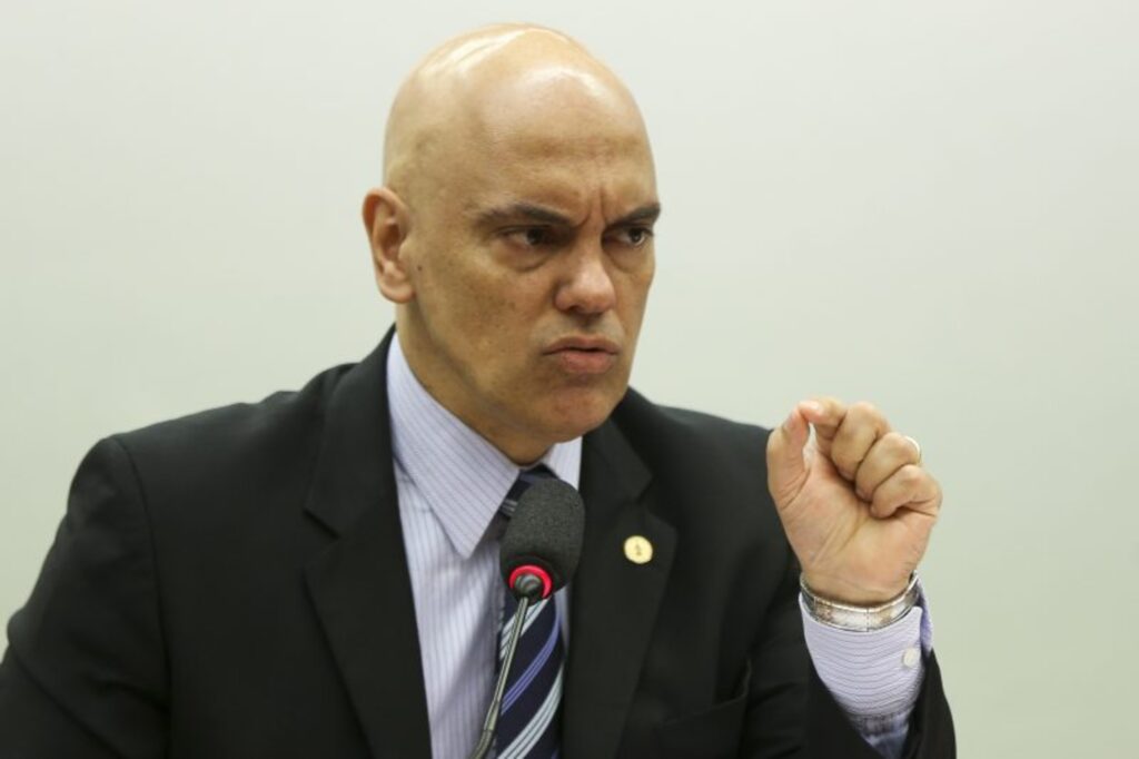 Alexandre de Moraes manda prender ele mesmo em invasão a site do CNJ