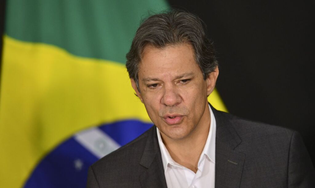 Salário mínimo “vai ser pago normalmente”, diz Haddad