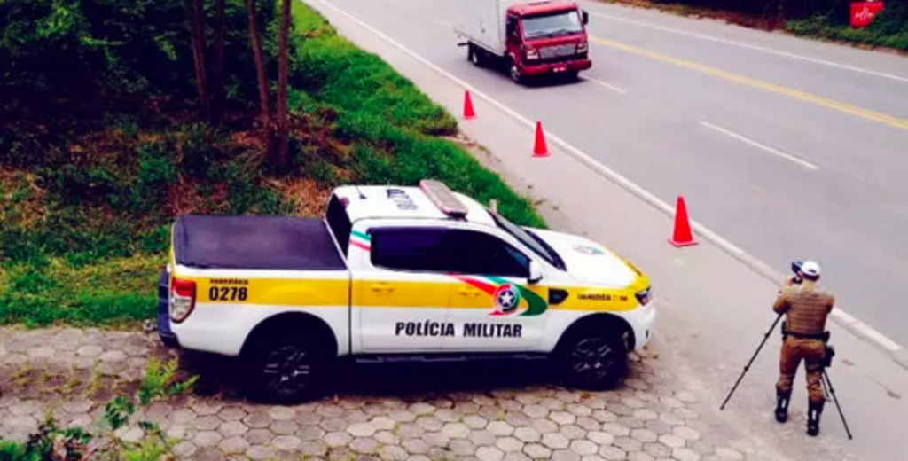 PRMv/Divulgação/ - Mais de 145 mil imagens de motoristas acima da velocidade permitida foram realizadas ao longo de 2022 em rodovias estaduais de Santa Catarina