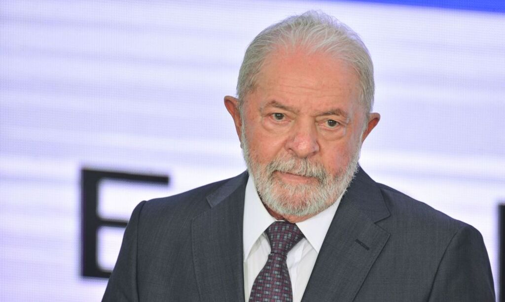 Lula vai a Araraquara verificar danos causados pela chuva