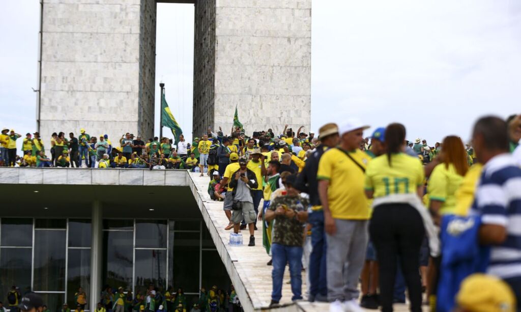Foto: Marcelo Camargo/Agência Brasil - Golpistas invadiram as sedes dos Três Poderes neste domingo