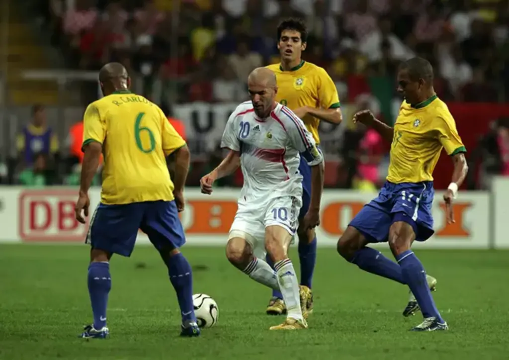 Zidane recusa proposta para assumir a Seleção Brasileira, diz jornal