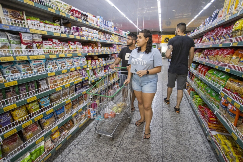 Foto: Volmer Perez - DP - Alimentos e bebidas subiram 11,64%