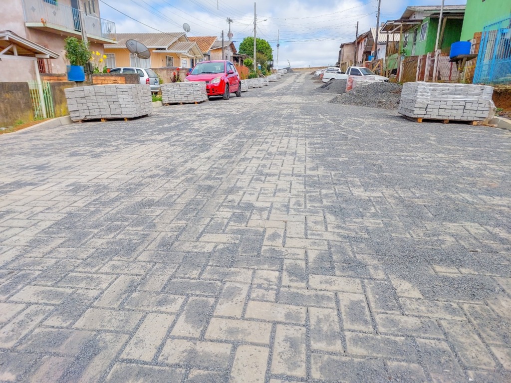 Obras de pavimentação na Rua Francisco Pucci estão em fase final