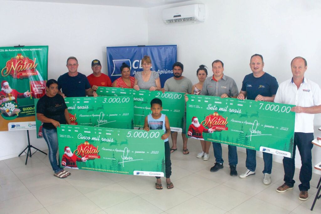 CDL entrega prêmios aos ganhadores da campanha Natal Encantado