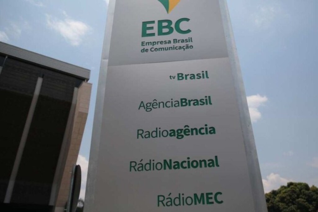 Lula exonera diretores da EBC e nomeia jornalista que denunciou assédio