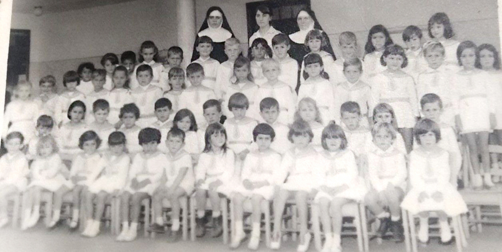  - Minha turma de Jardim de Infância no Mater Dolorum, ano de 1967, com meus cinco anos de idade.