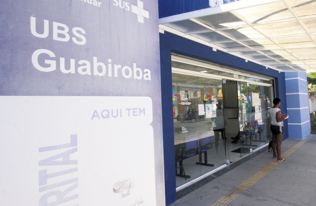 Foto: Jô Folha - DP - Déficit chegou a ser de 21 médicos nas UBSs