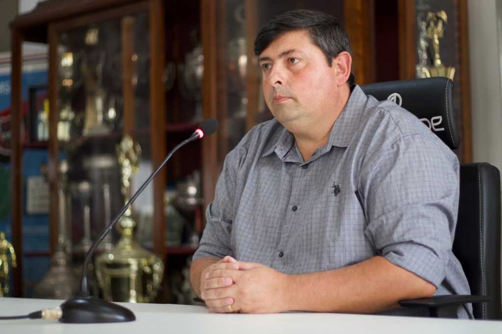 (Foto: Italo Santos - AI  GEB) - Evânio Tavares concedeu entrevista coletiva no Bento Freitas