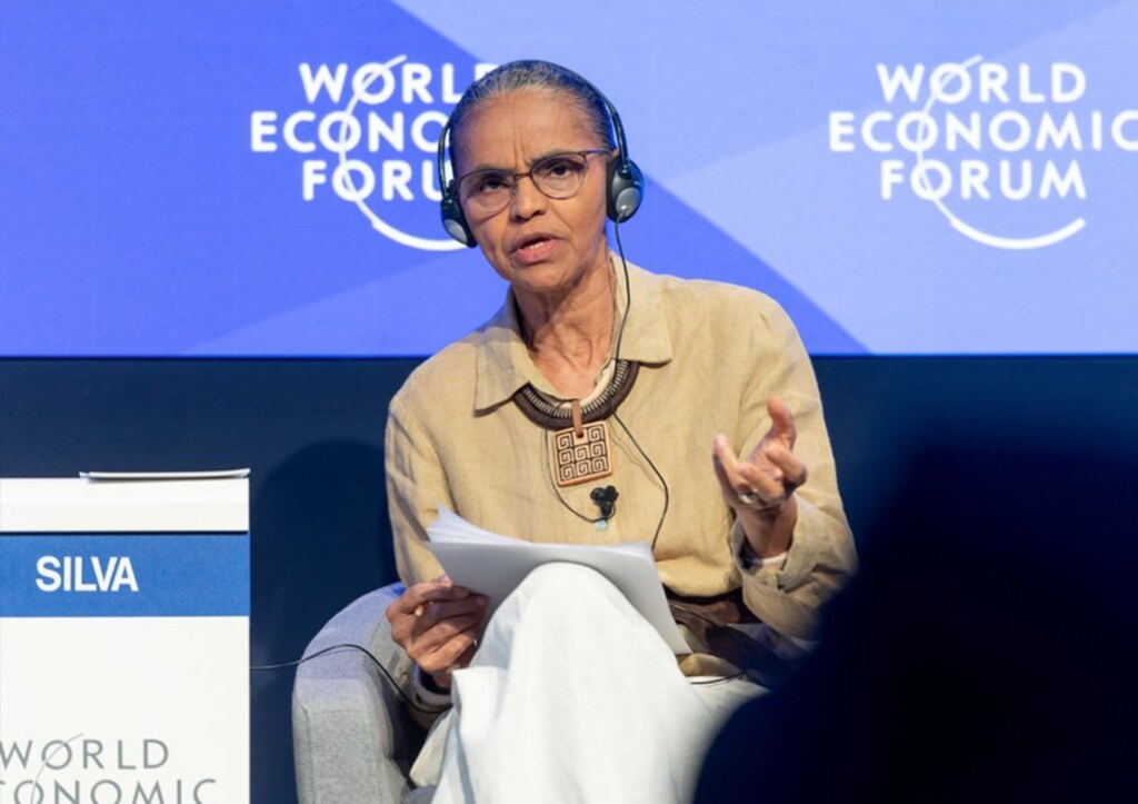 Marina Silva defende proteção ao meio ambiente e combate à desigualdade