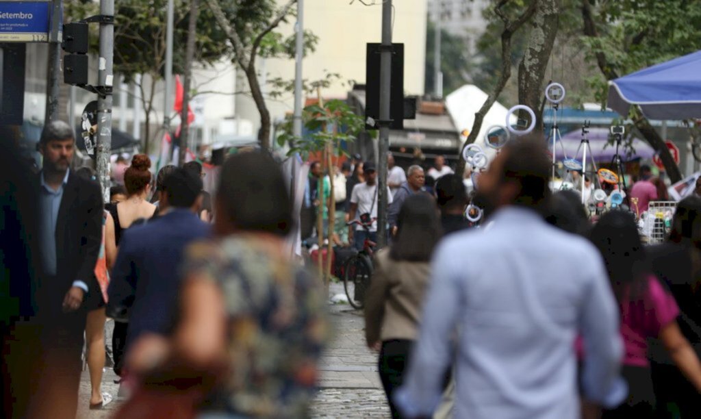 Em 24 horas, Brasil registra 41 mil novos casos e 68 mortes por covid