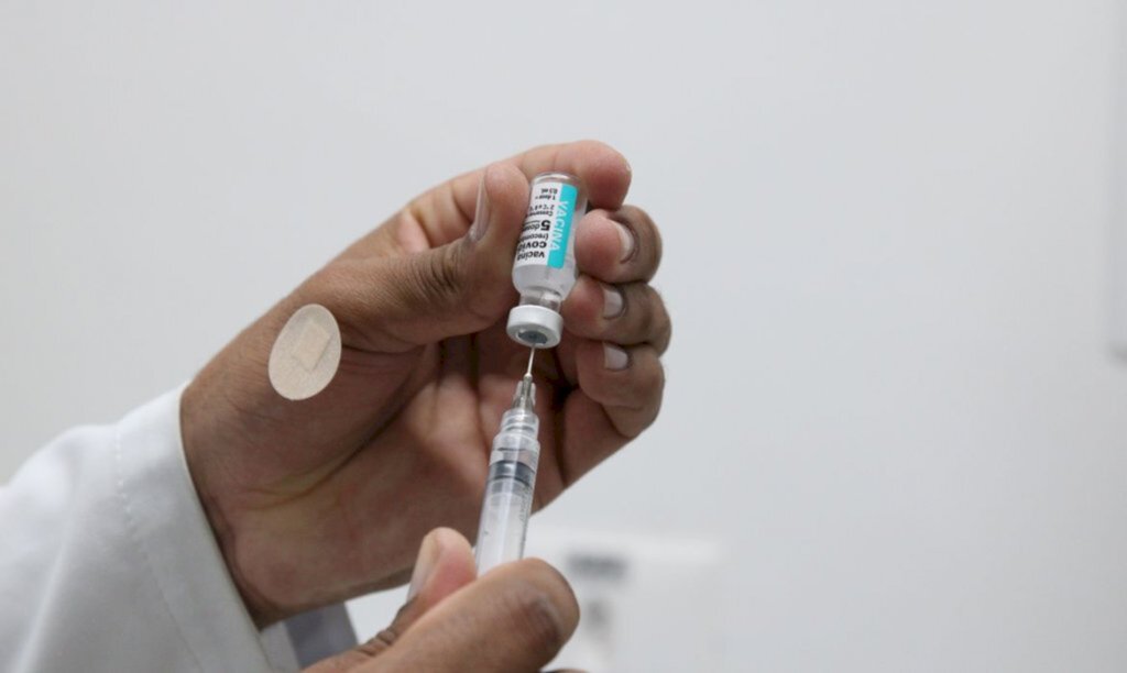 Brasil registra 158 mortes e 43 mil casos em 24 horas