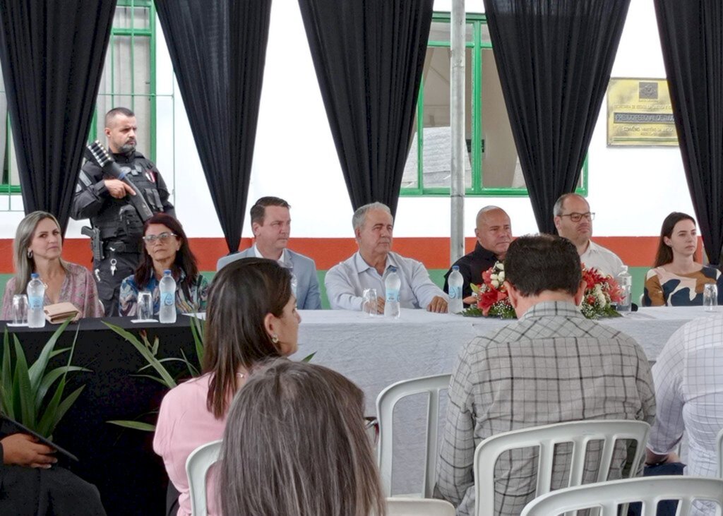 Presídio Regional de Tijucas promove formatura para 35 apenados