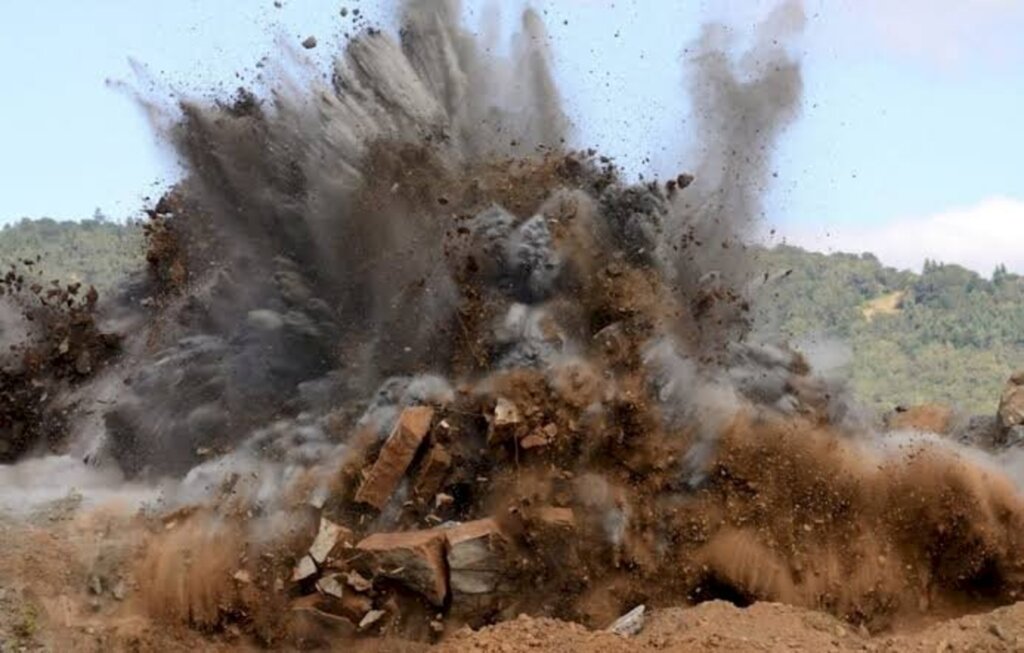 Detonação de rochas BR 470