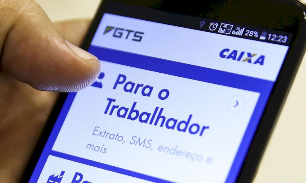 como aposentado que trabalha pode sacar FGTS