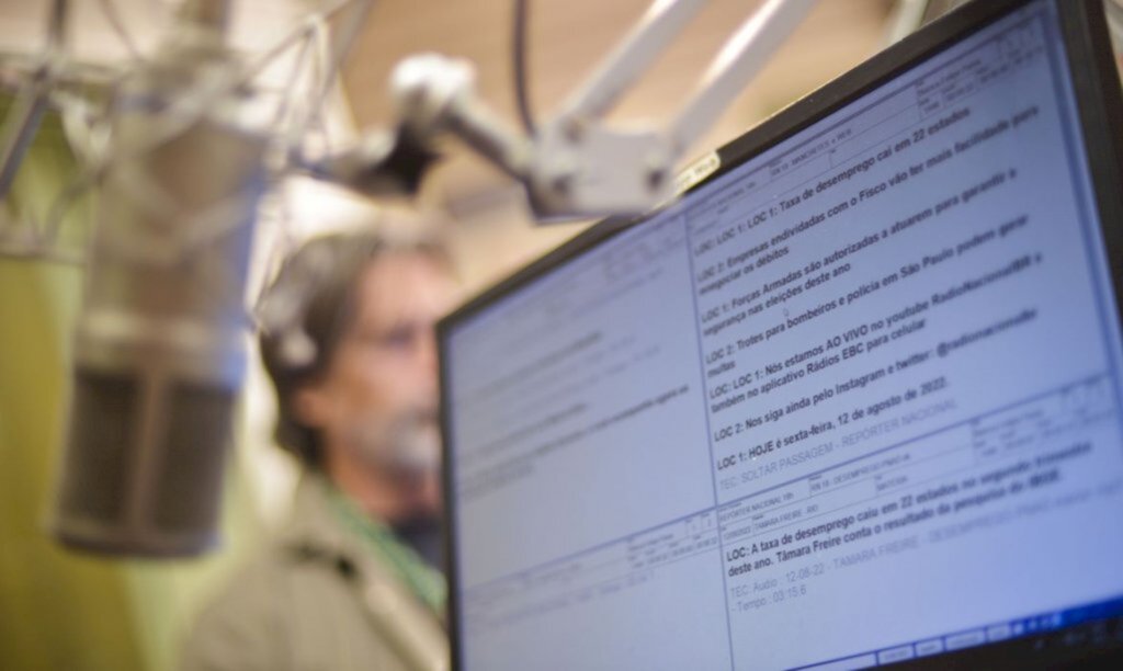 As transformações do radiojornalismo