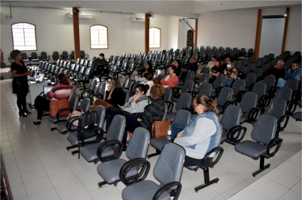 CAPACITAÇÃO CONJUNTA ENTRE EQUIPES TÉCNICAS DA ASSISTÊNCIA SOCIAL