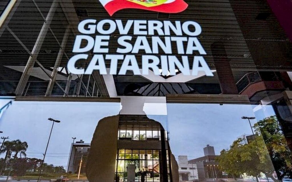 Juiz suspende desconto dos 14% de aposentados em SC e abre nova batalha judicial