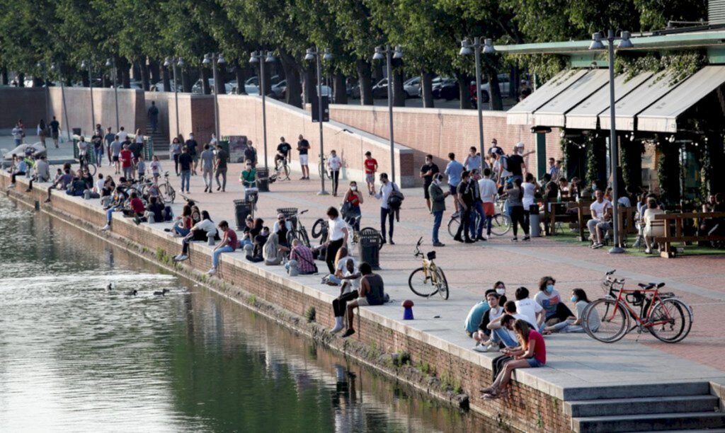 vacina contra covid é obrigatória para maiores de 50 anos