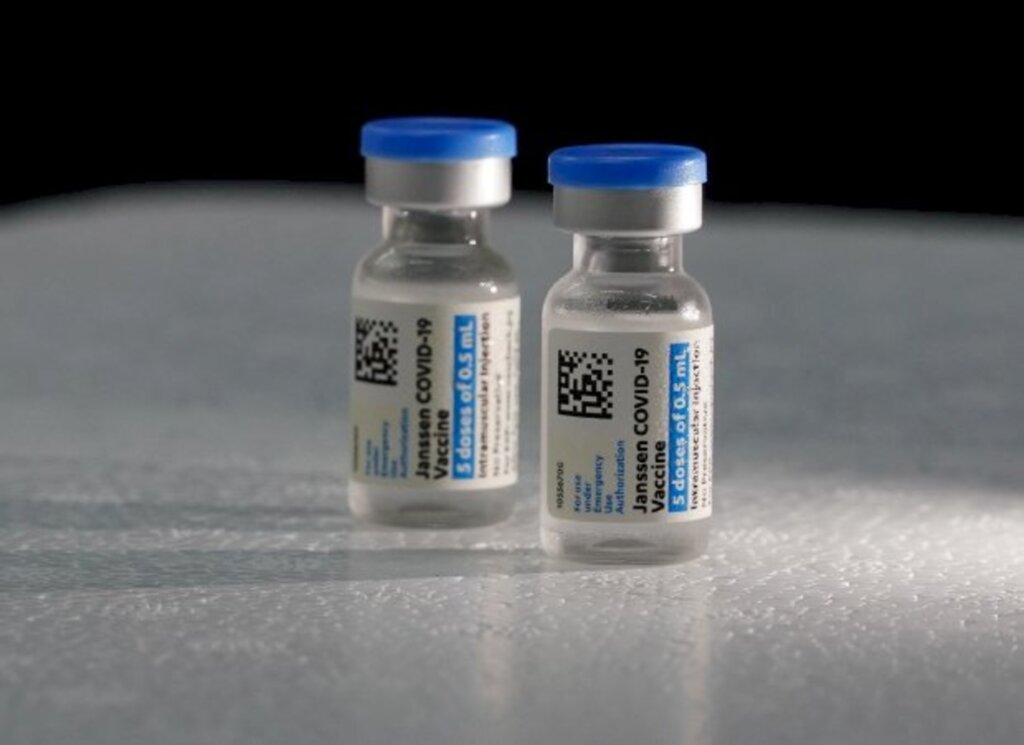 65 mil doses da Janssen chegam ao estado para o início da aplicação do reforço