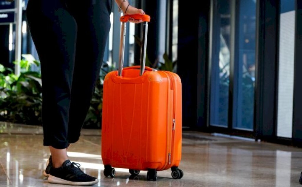 Anvisa recomenda restrições para voos e viajantes
