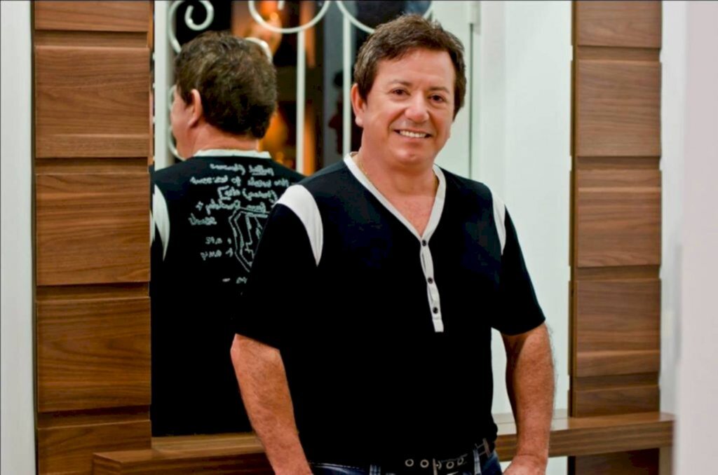 FALECEU O MÚSICO RENY DE OLIVEIRA