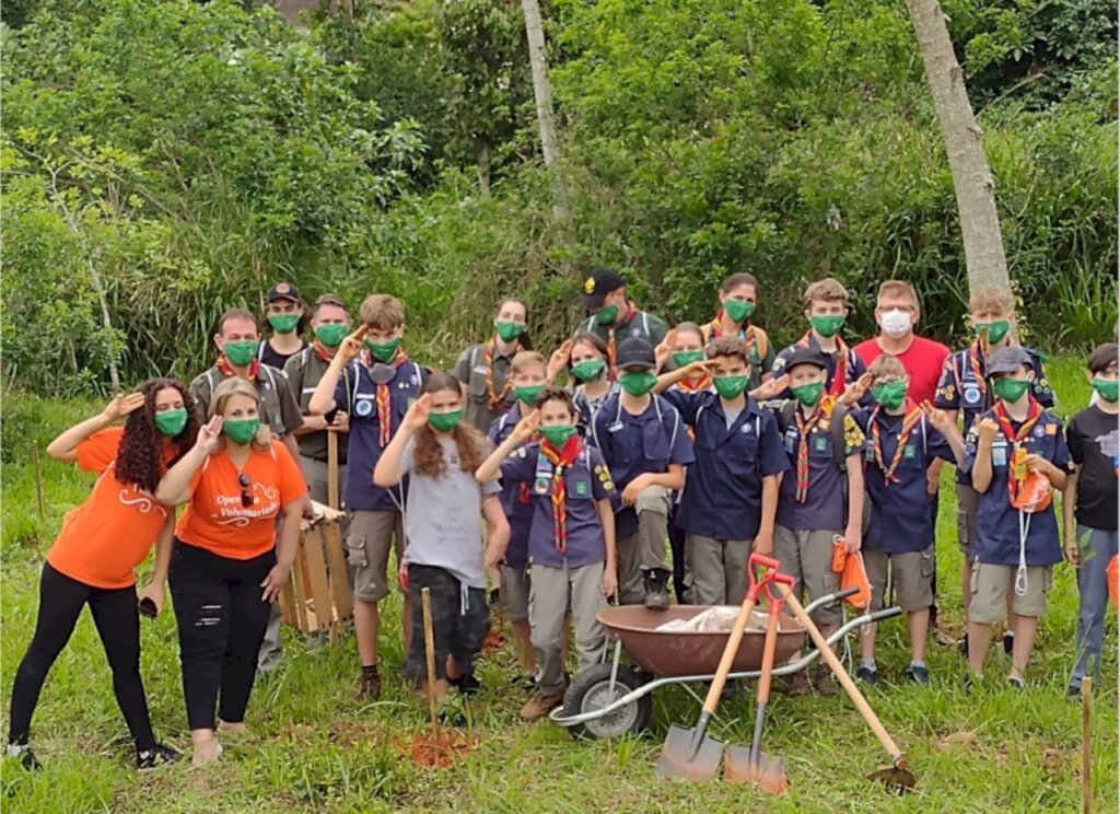 PROJETO RAÍZES PARA O FUTURO É IDEALIZADO EM RODEIO